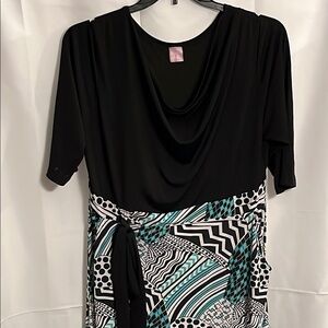 Black and Green Maxi Dress with Cowl Neck 3/4 Sleeves and Tie Front